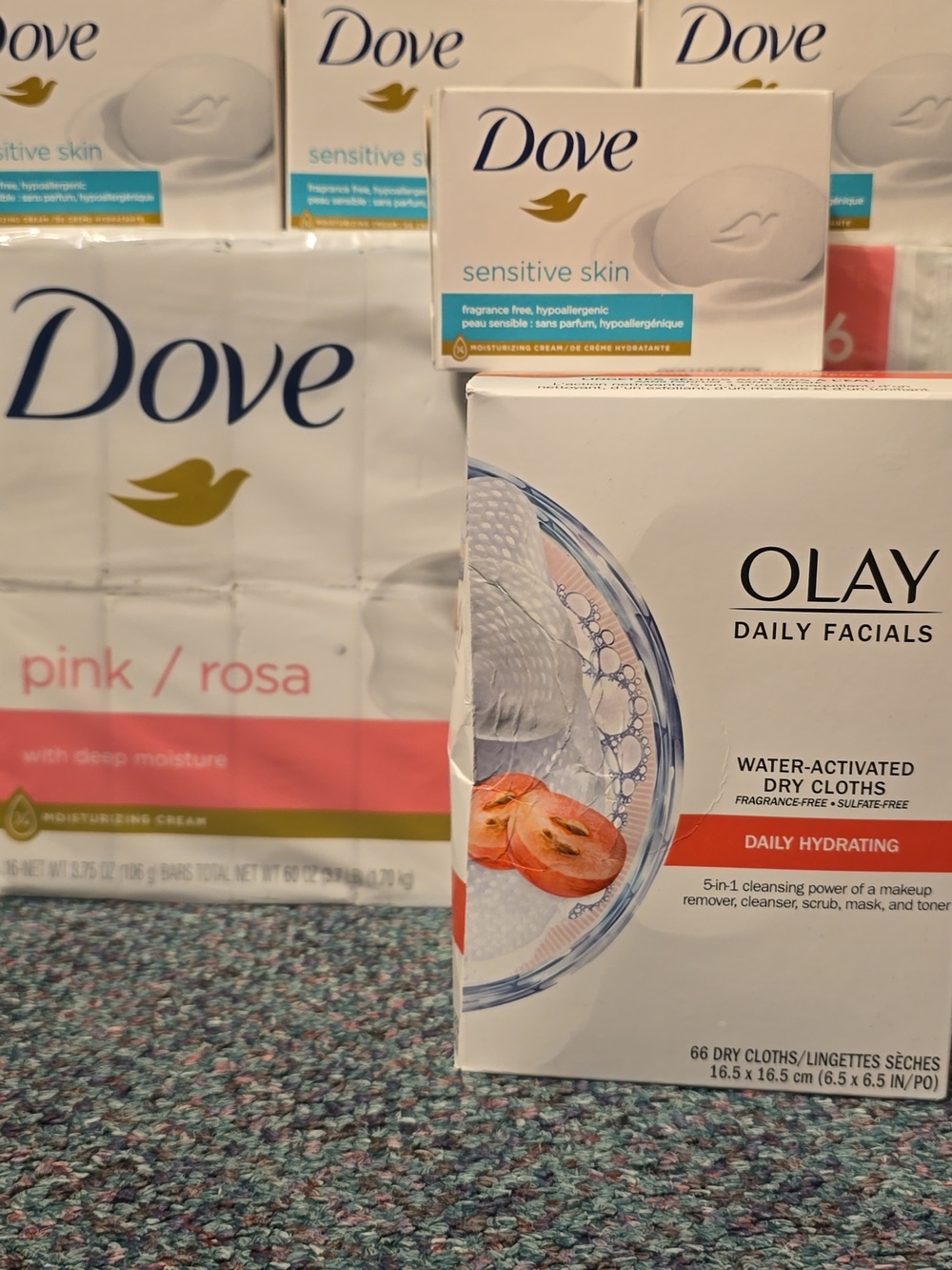 Dove Olay Bundle! 20 Bars Soap, 66 Pack Facial Cloths L, Makeup Remover NEW